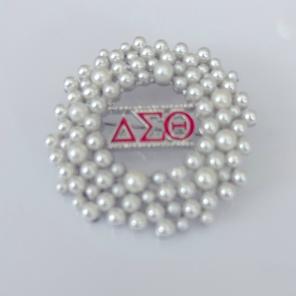 Delta Sigma Theta Sorority Inc. Circle Pin Brooch